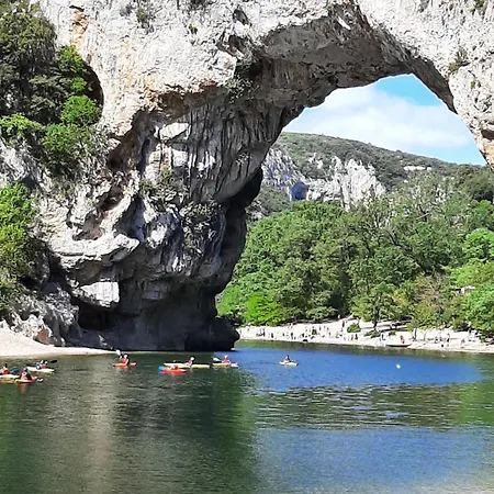 Les Vignes Vallon-Pont-dʼArc
