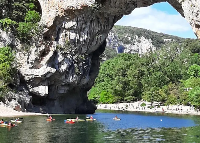 Les Vignes Vallon-Pont-dʼArc